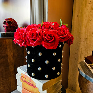 FLORERO CON PERLAS DE ROSAS ROJAS