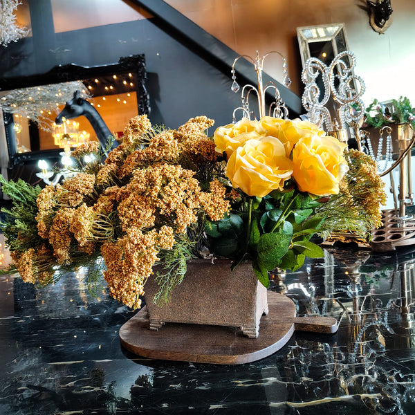 ARREGLO CALIDO DE FLORES AMARILLAS