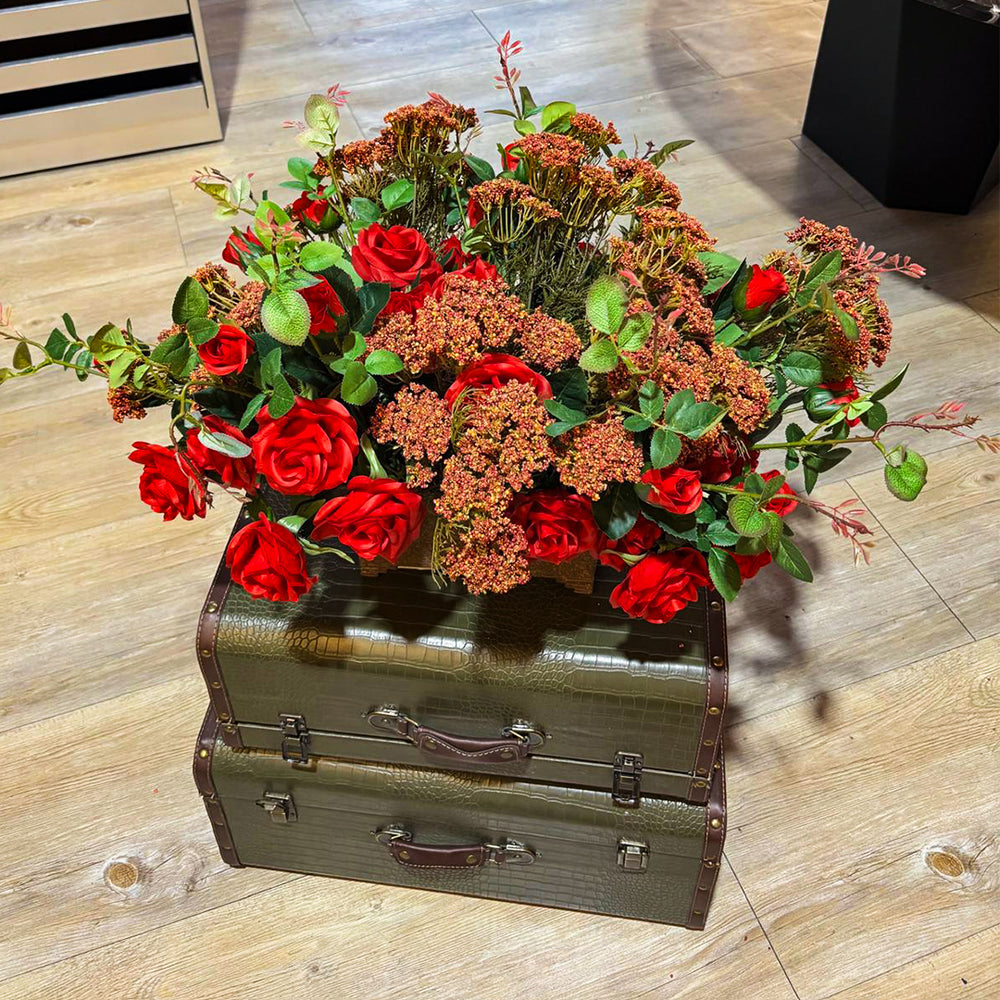 ARREGLO GRANDE DE FLORES ROJAS
