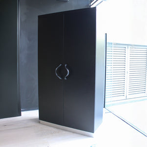 CLOSET NEGRO